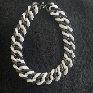 Plastic, black & white geometric link choker